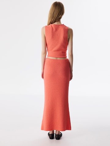 Twist Skirt in Red