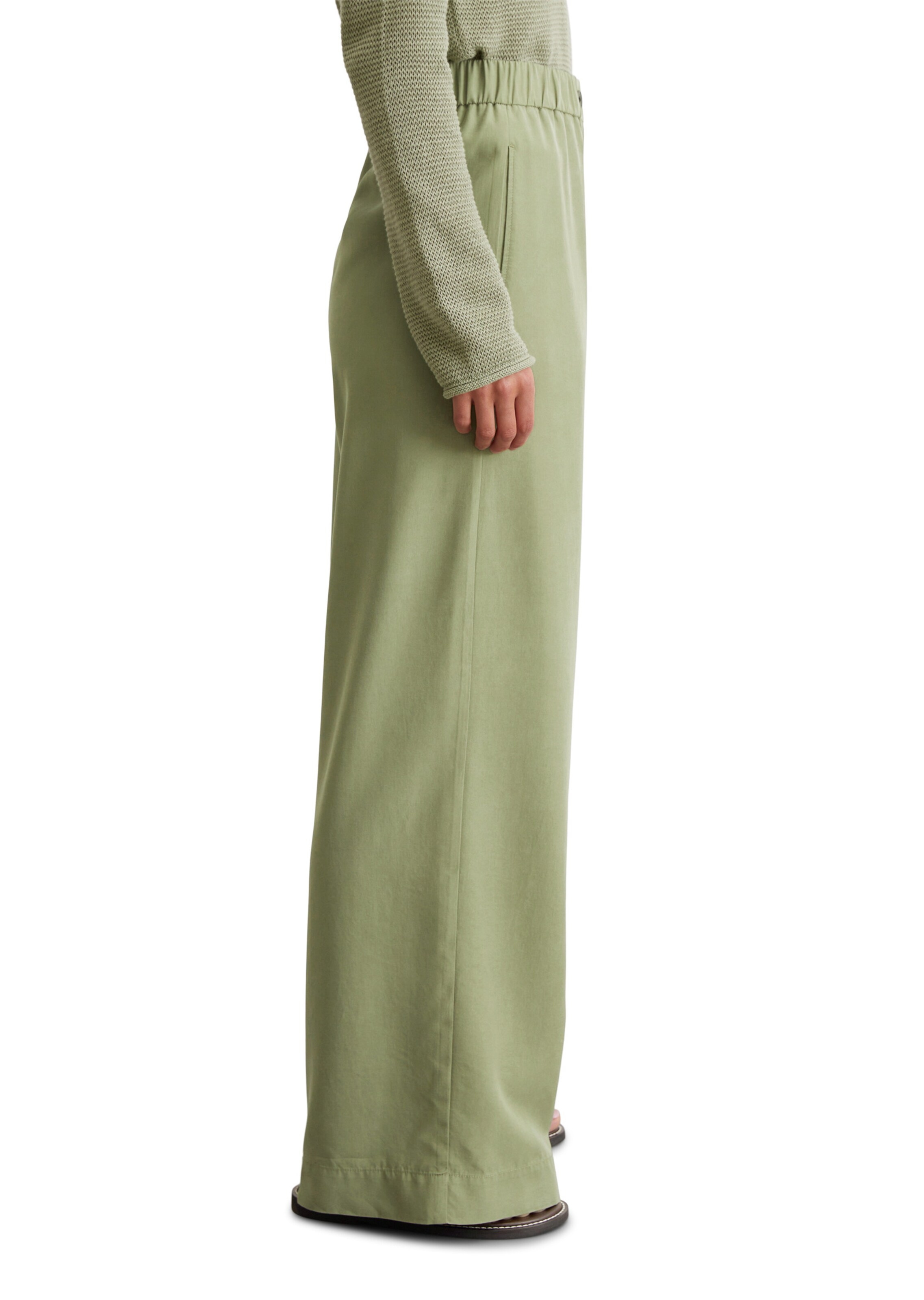 Marc O'Polo Loose fit Trousers in Green