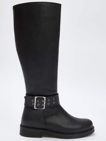 Trendyol Сапоги в Черный