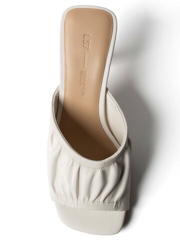 L37 HANDMADE SHOES Hjemmesko 'SUNLIGHT BETWEEN OUR HANDS' i hvid