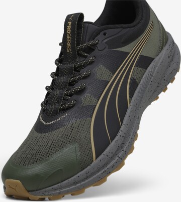 Chaussure de course 'Redeem Pro' PUMA en vert : devant