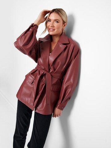 Threadbare Between-season jacket 'Coralie' in Red
