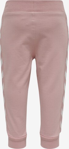 Completo sportivo di Hummel in rosa