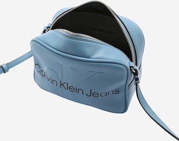 Calvin Klein Jeans Umhängetasche in Blau