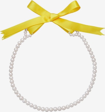 Valero Pearls Necklace in Yellow: front