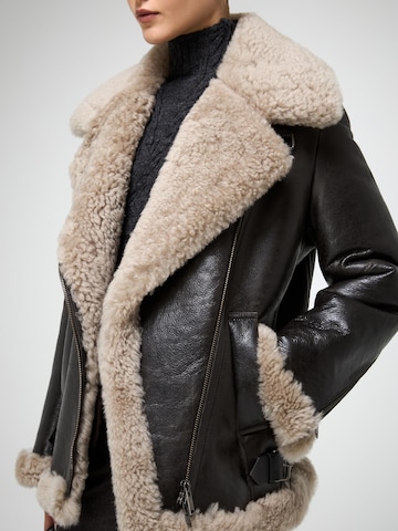 V S P Wintermantel 'Antonella' in Grau