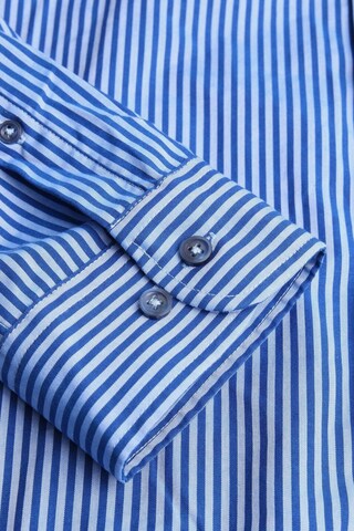 Tom Hanbury Button Up Shirt in XXL in Blue