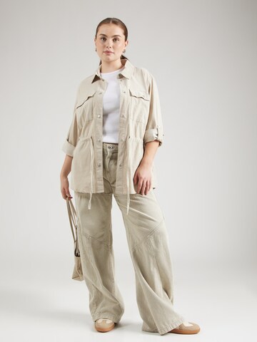 Veste mi-saison 'CARAime' ONLY Carmakoma en beige