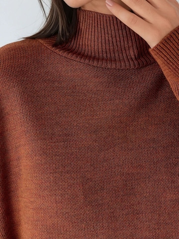 Pullover extra large di My fashion in marrone