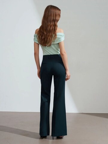 Dilvin Flared Pants in Blue