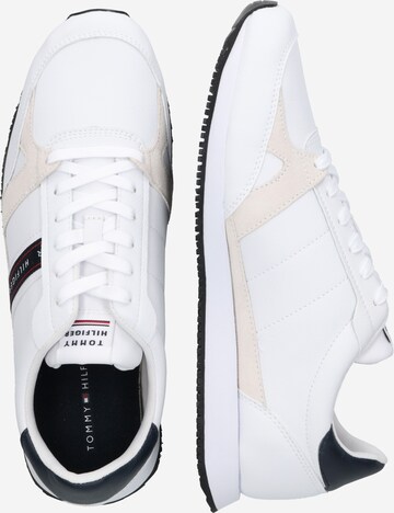 TOMMY HILFIGER - Sapatilhas baixas em branco