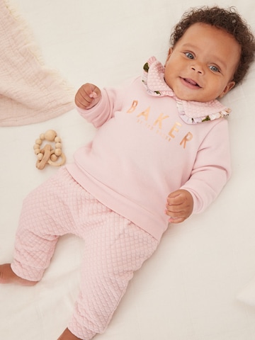 Baker by Ted Baker - Conjunto en rosa: frente