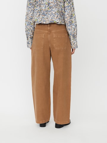 Masai Loosefit Jeans 'MaPovienne' in Bruin