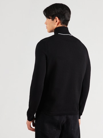 Pulover 'Ever-X' de la BOSS pe negru