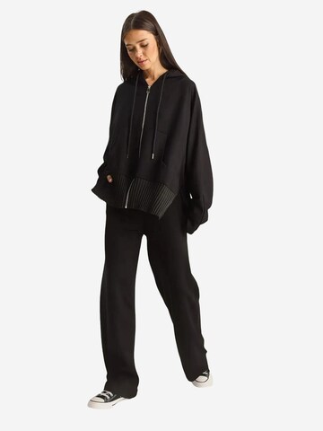 Completo pantalone di Bianco Lucci in nero