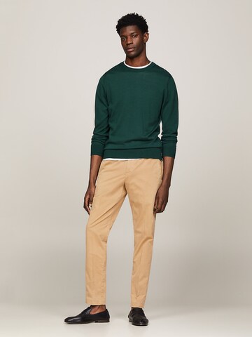 TOMMY HILFIGER Tapered Chino in Beige