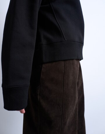 TOPSHOP Свитшот в Черный