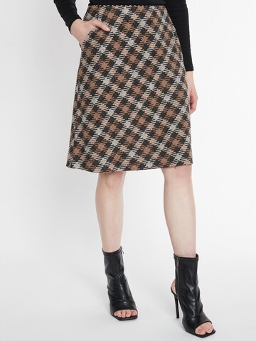 Ana Alcazar Rok 'Sophy' in Bruin