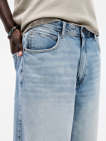 Pull&Bear Baggy Jeans in Blue