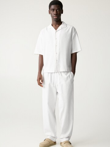 Pull&Bear Comfort fit Button Up Shirt in White