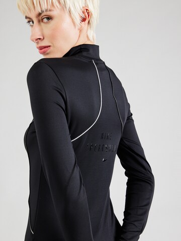 Nike Sportswear Dress in Black