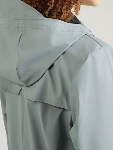 RAINS Płaszcz przejściowy w kolorze niebieski