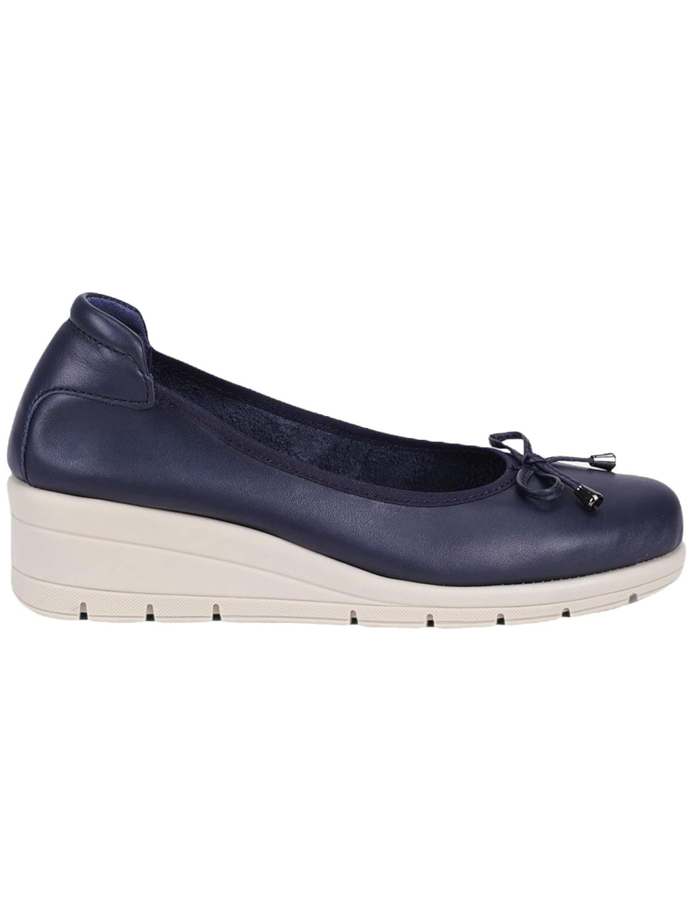 Desa Ballet Flats in Blue