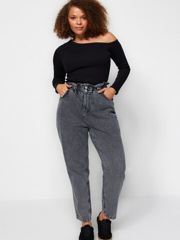 Trendyol Curve Regular Jeans in Grau