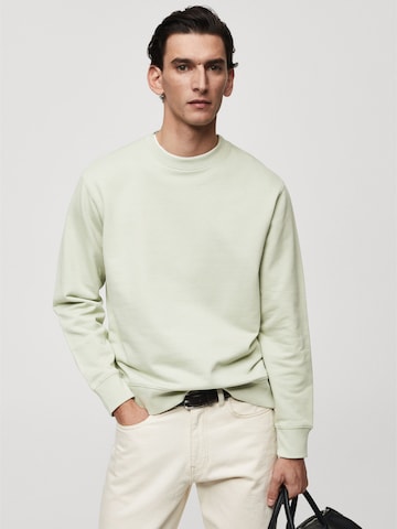 MANGO MAN Sweatshirt 'Nole' in Groen: voorkant