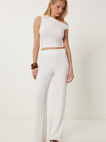 Happiness İstanbul Kostium w kolorze biały: przód