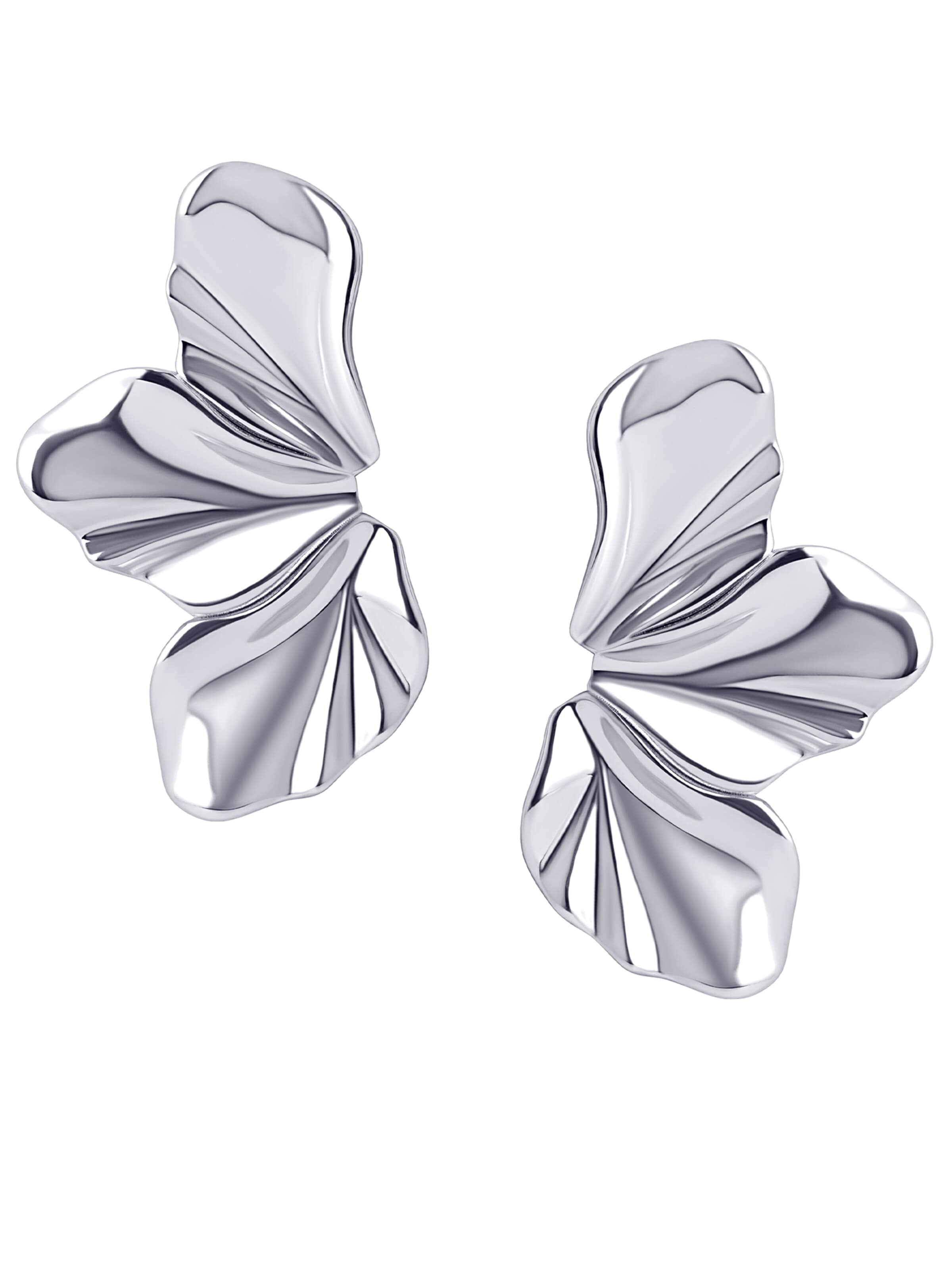 CLASSYANDFABULOUS Jewelry Earrings 'Sculptural Flow' in Silver: front