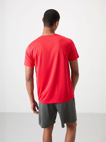 Tommy Life Performance Shirt in Red