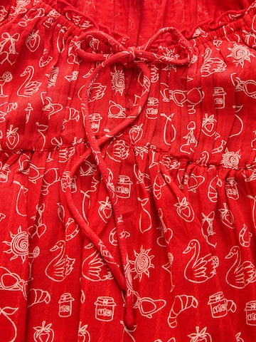 Bluză de la Next pe roșu