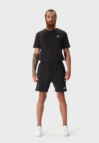 Oldskull Regular Pants in Black