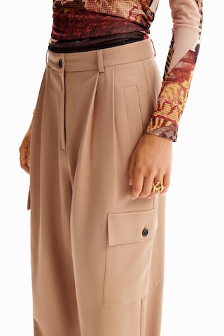 regular Pantaloni cargo di Desigual in beige