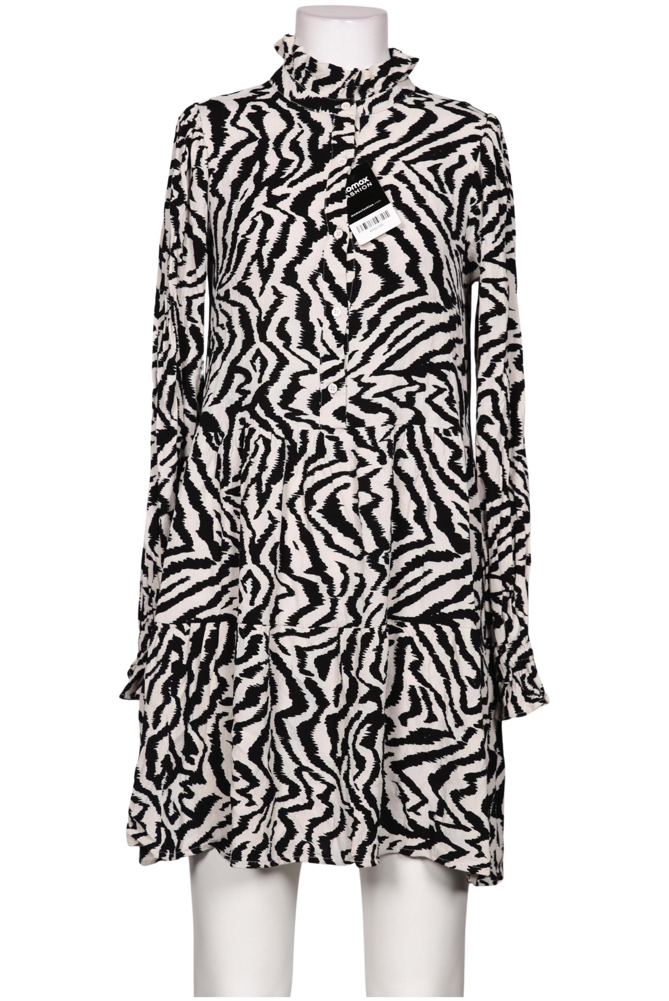 Essentiel Antwerp Dress in S in Black: front