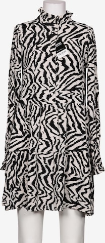 Essentiel Antwerp Dress in S in Black: front