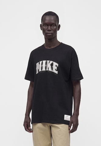 Nike Sportswear Shirt 'DUNK' in Zwart: voorkant