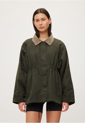 rethinkit studios Between-Season Jacket 'Cloudy' in Green: front