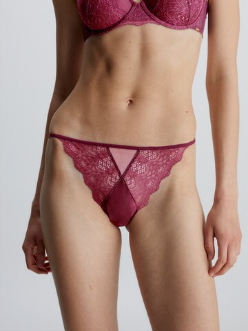 Calvin Klein Underwear Thong in Purple: front