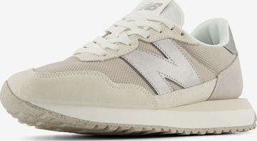 Baskets basses '237' new balance en beige : devant