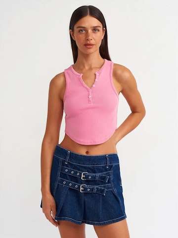 Dilvin Top in Pink: front