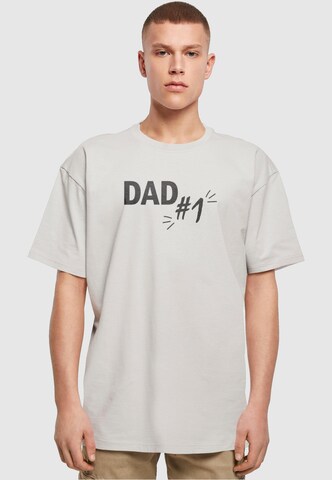 Merchcode Shirt 'Fathers Day - Dad number 1' in Wit: voorkant