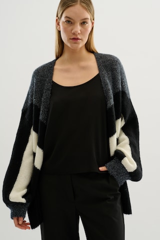 KAREN BY SIMONSEN Oversized vest 'Suleima Dakota' in Zwart: voorkant