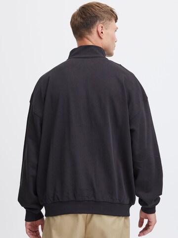 !Solid - Sweatshirt ' ILHAM ' em preto