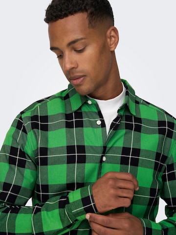 Coupe slim Chemise 'Ari' Only & Sons en vert