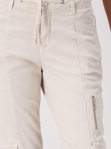 Tapered Pantaloni cargo di monari in beige