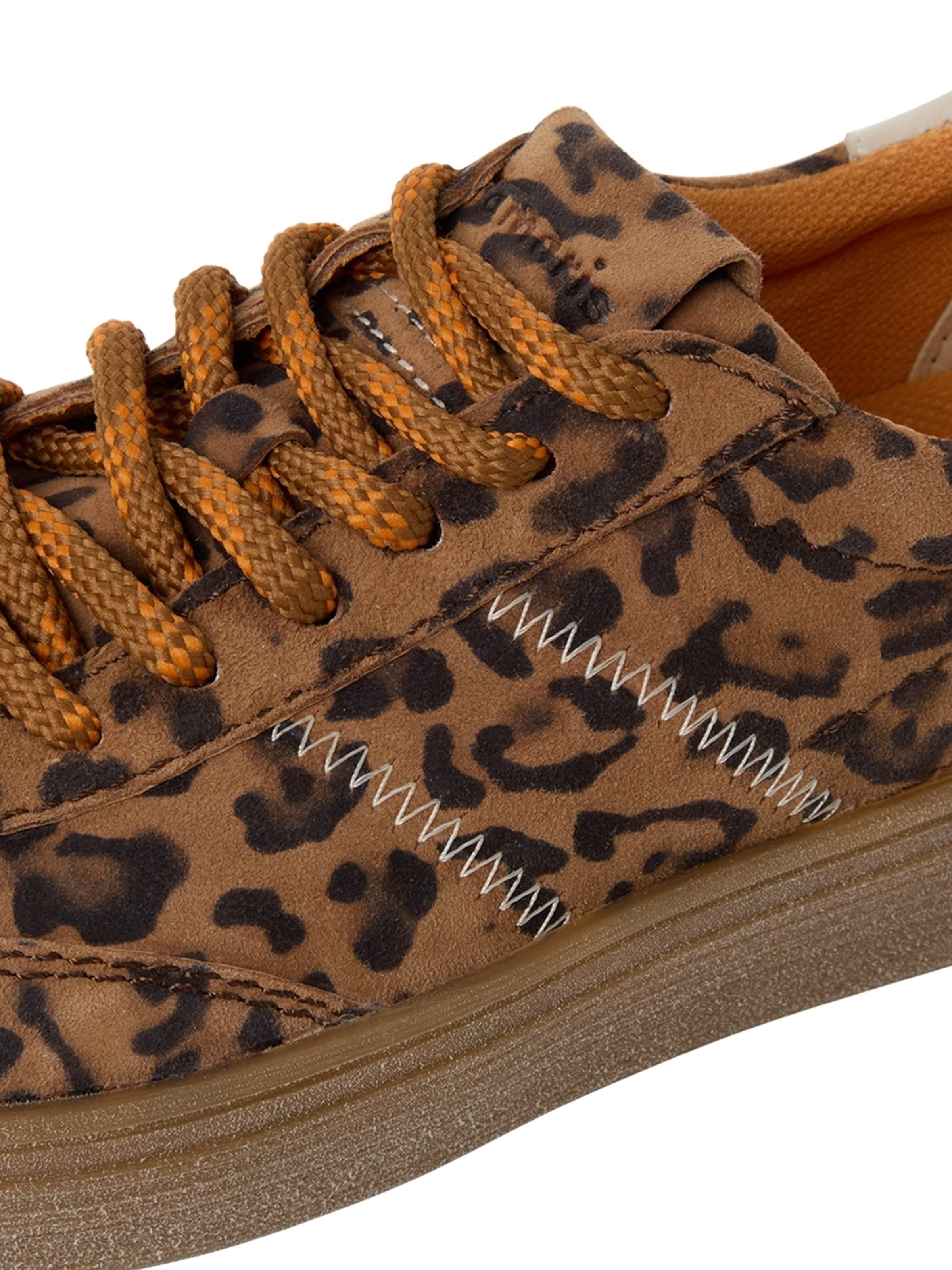 Sneaker bassa di Tamaris in marrone