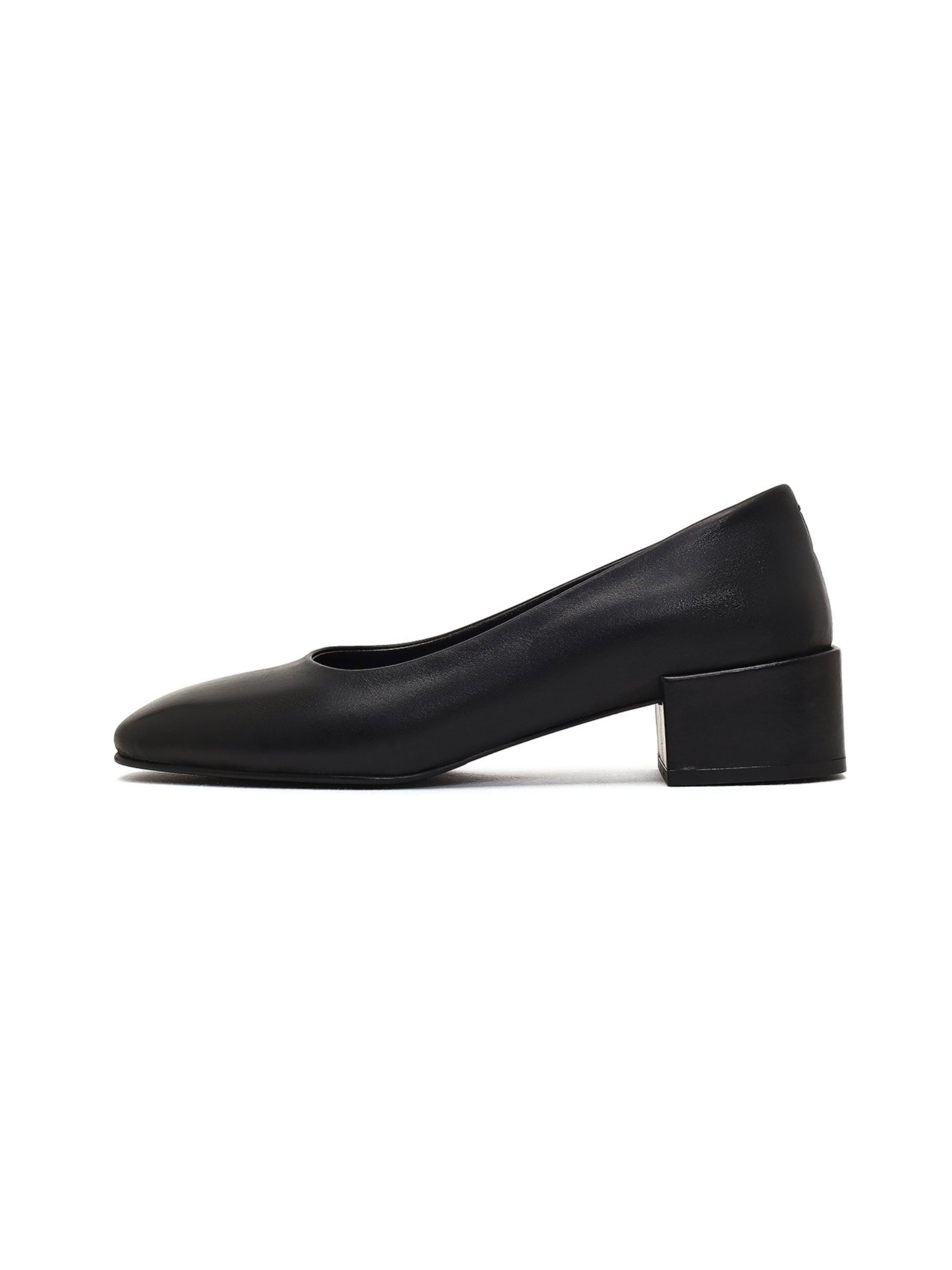 Derimod Pumps in Black: front