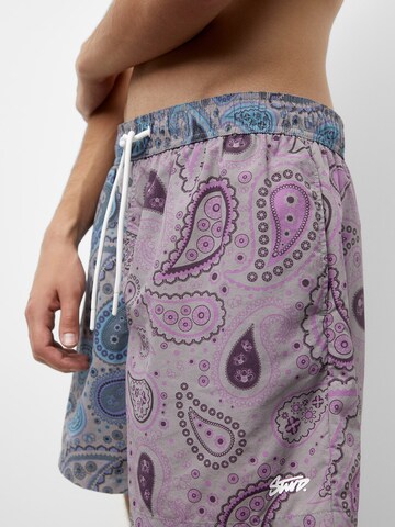 Pull&Bear Kratke kopalne hlače | vijolična barva